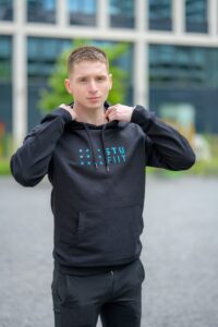 FIIT merch - čierna mikina